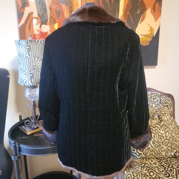 St John Couture Collection Mink Coat - Picture 10 of 10